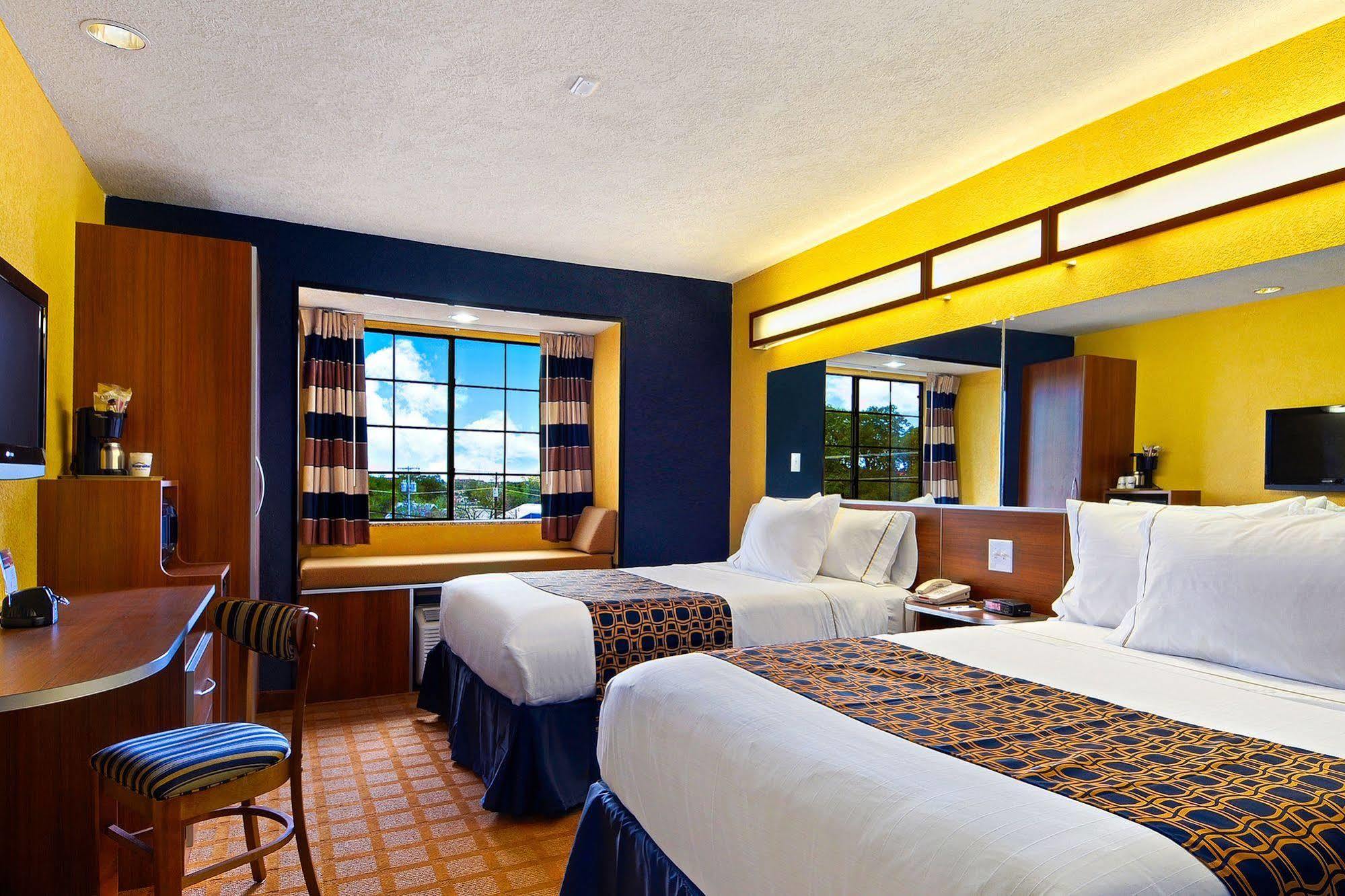 Microtel Inn & Suites By Wyndham New Braunfels I-35 Kültér fotó